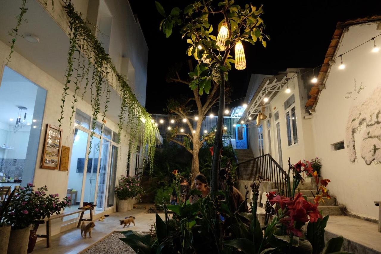 Kontum Home Sweet Homestay Kon Tum Buitenkant foto